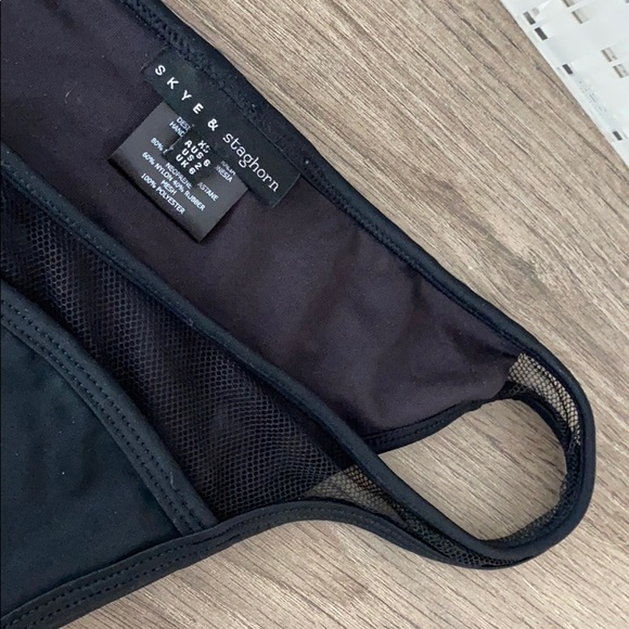 Mesh cut out bikini bottoms XS - Picture 2 of 3